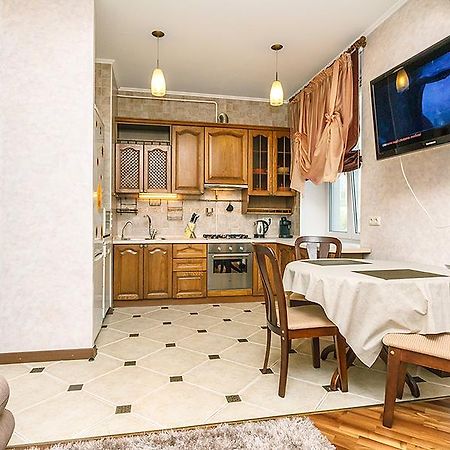 Amazing Two Beds In The Klovskiy Spusk Apartment Kiev Bagian luar foto