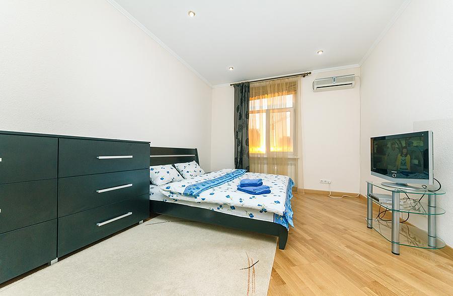 Amazing Two Beds In The Klovskiy Spusk Apartment Kiev Bagian luar foto